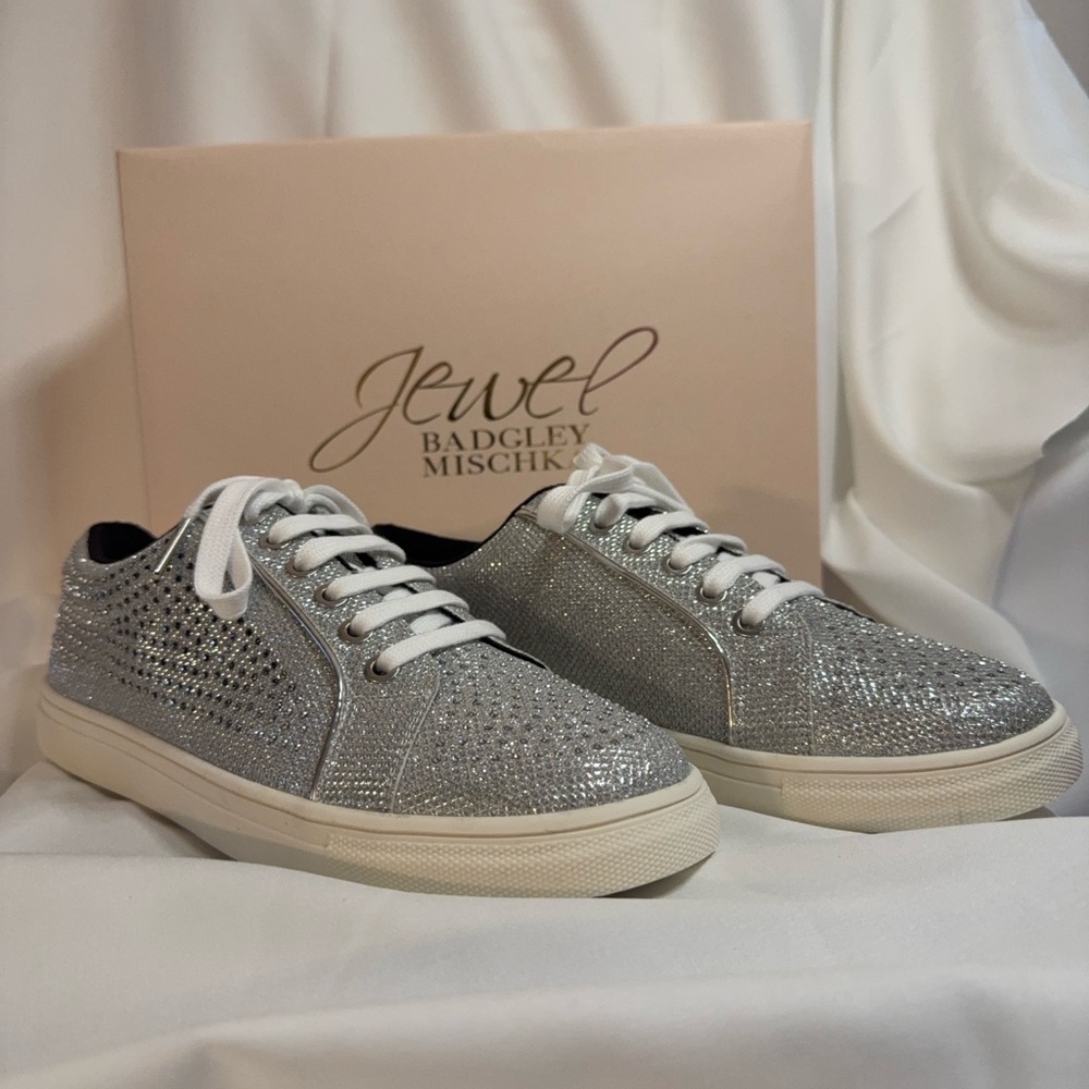 Jewel Badgley Mischka “Ryan” Silver Glitter Sneakers — NIB — Size 8.5